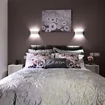 Atlantic Lodge, Main Street Bed and Breakfast Ardara