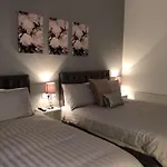 Atlantic Lodge, Main Street Bed and Breakfast 5*