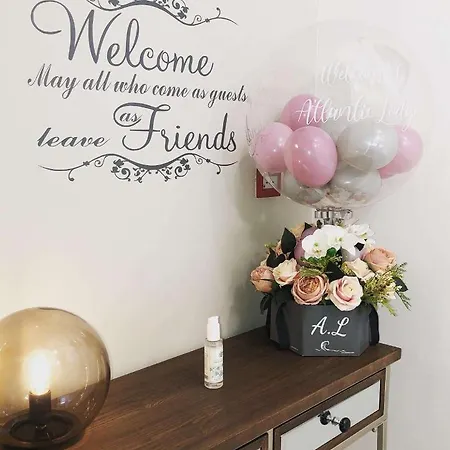 Atlantic Lodge, Main Street B&B 아르다라
