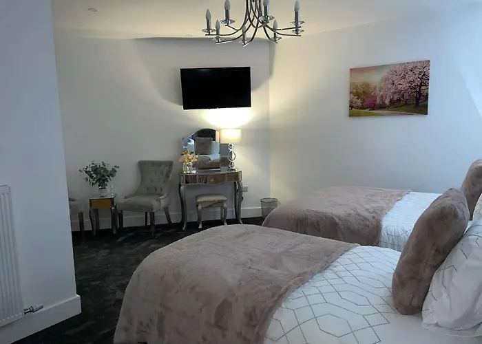 Atlantic Lodge, Main Street 5*